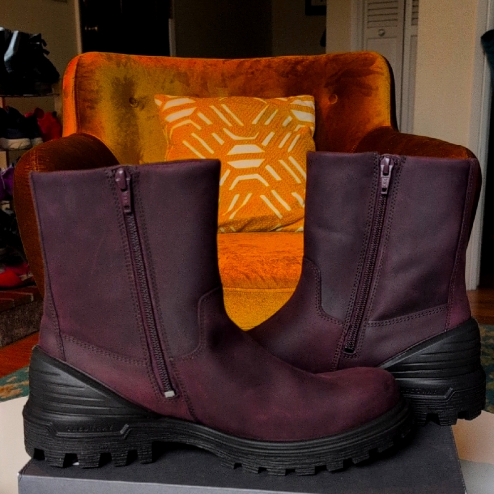 Ecco Women's Plum/Burgundy Side-Zip Ankle Boots